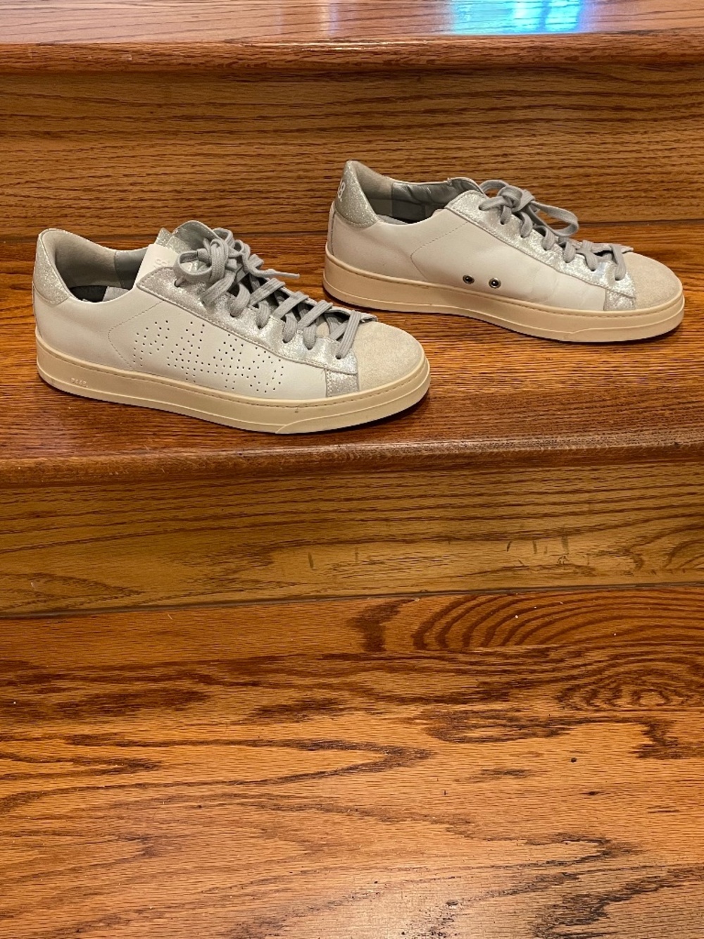 P448 John Ice White Leather Silver Glitter Low Top Sneakers Size 39
